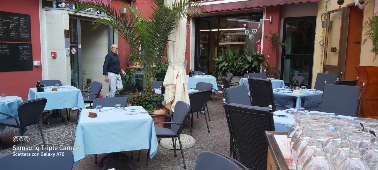 Hotel Danieli La Castellana Lago Di Garda Brenzone sul Garda Eksteriør bilde