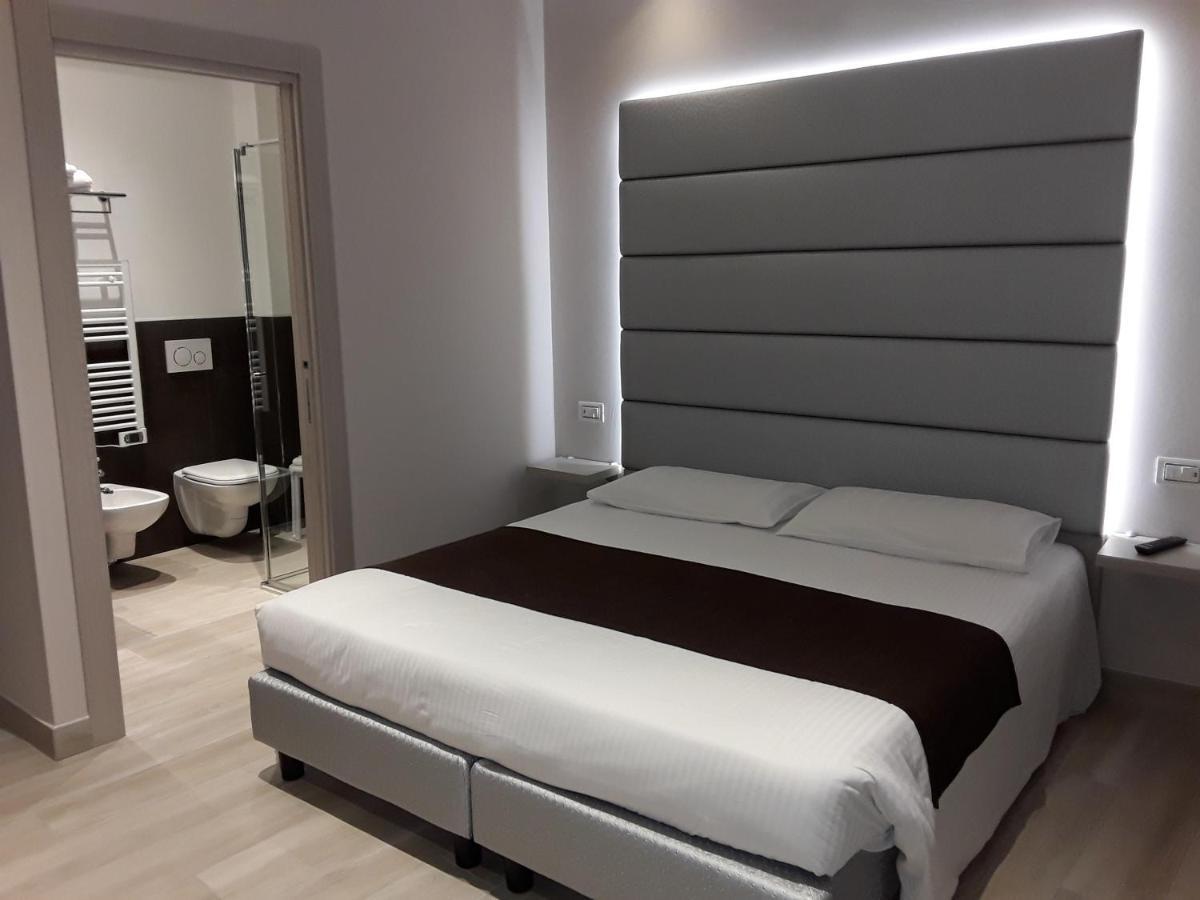 Hotel Danieli La Castellana Lago Di Garda Brenzone sul Garda Eksteriør bilde