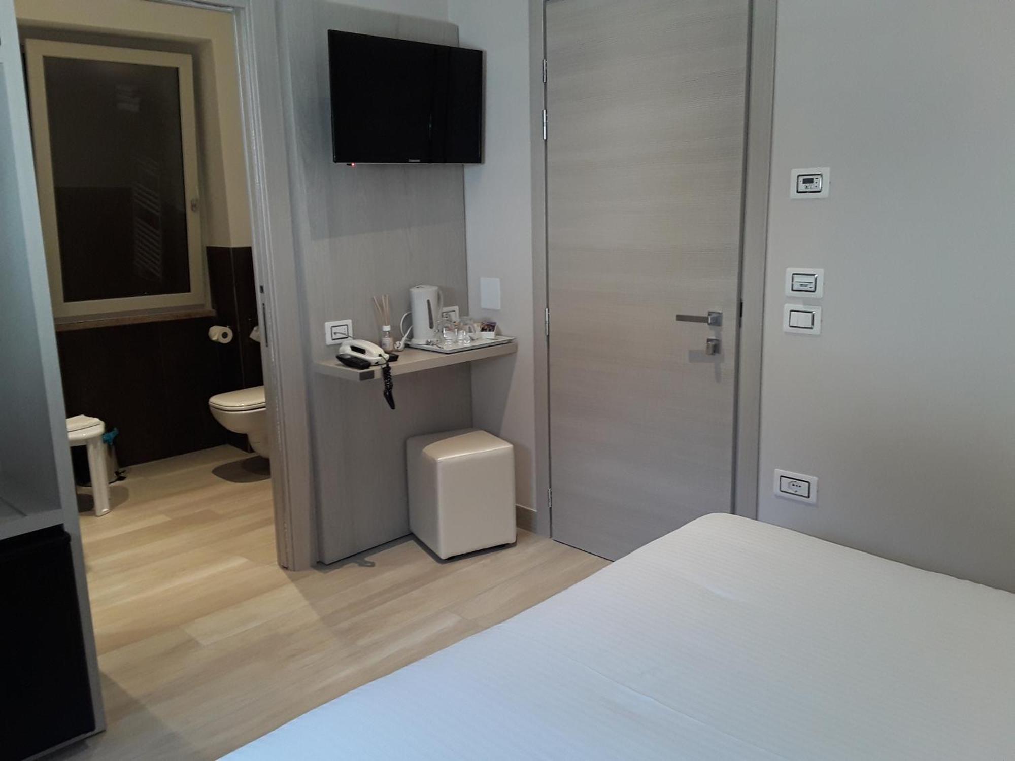 Hotel Danieli La Castellana Lago Di Garda Brenzone sul Garda Eksteriør bilde