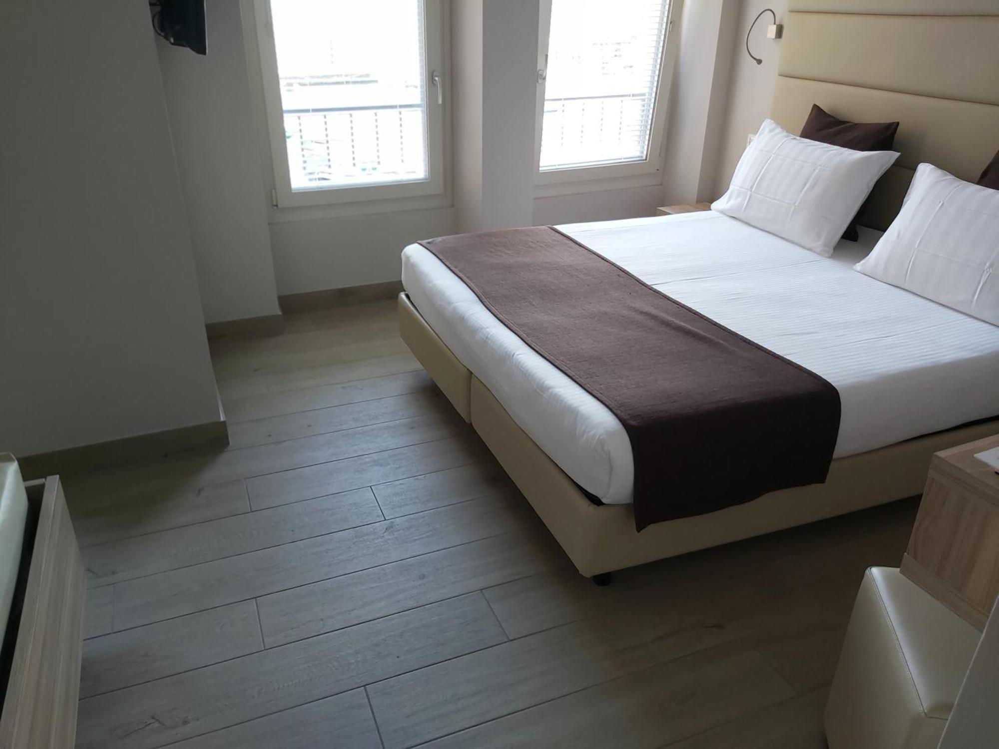 Hotel Danieli La Castellana Lago Di Garda Brenzone sul Garda Eksteriør bilde
