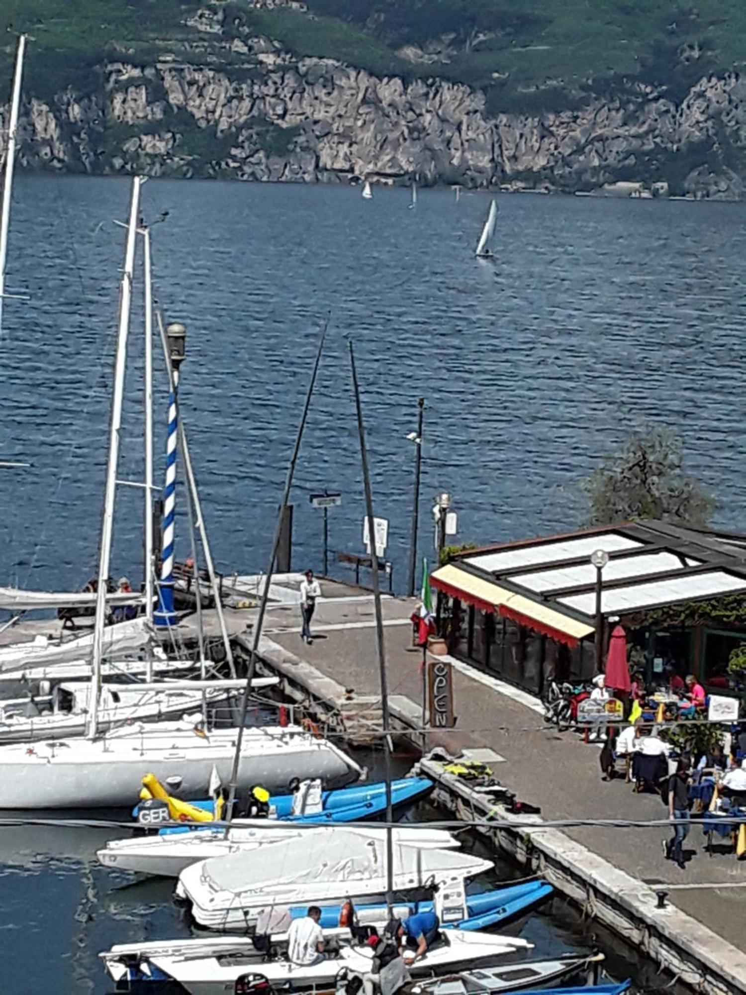 Hotel Danieli La Castellana Lago Di Garda Brenzone sul Garda Eksteriør bilde